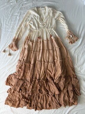 Ivy City Boho Tiered Ruffle Maxi Dress Ombré Blush Cream Long Sleeve Size Small